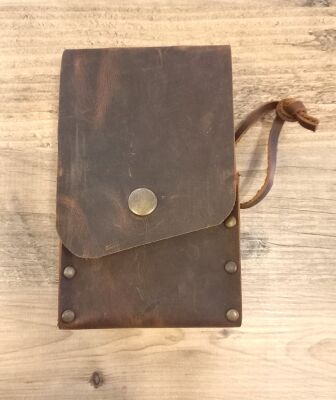 Go Bear Bushcraft Yağlık Deri Kılıflı Kızıl - 1
