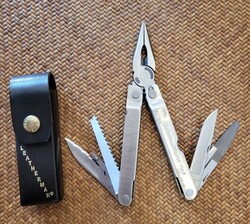 Leatherman Super Tool Deri Kılıflı Teşhir Ürünü - Thumbnail