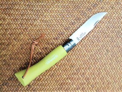 Opinel Inox Trekking Çakı Deri Kordonlu No:7 Fıstık Yeşili